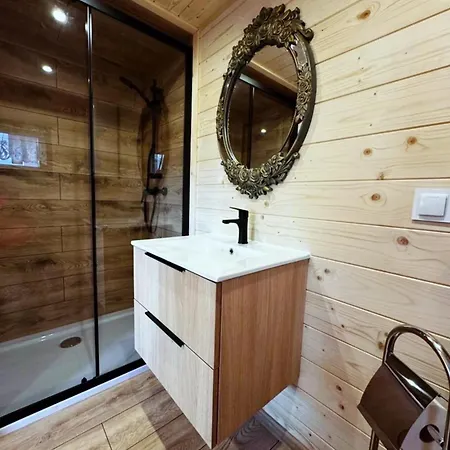Domek alpejski Air-conditioned With A Mountain View And A Private Garden Murzasichle