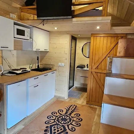 Air-conditioned With A Mountain View And A Private Garden *